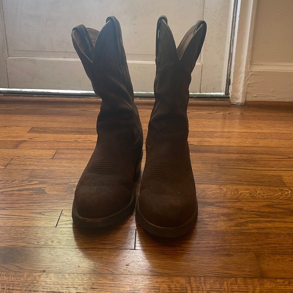 Men’s 9.5 boots